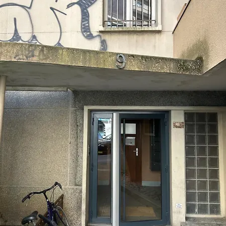 Centre De *