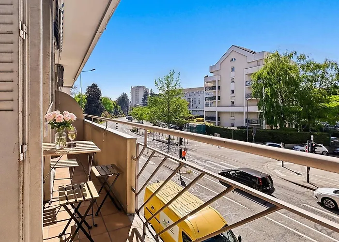 4 Chambres, Balcon Et Ascenseur
